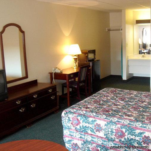 German Village Inn Motel Columbus Room photo