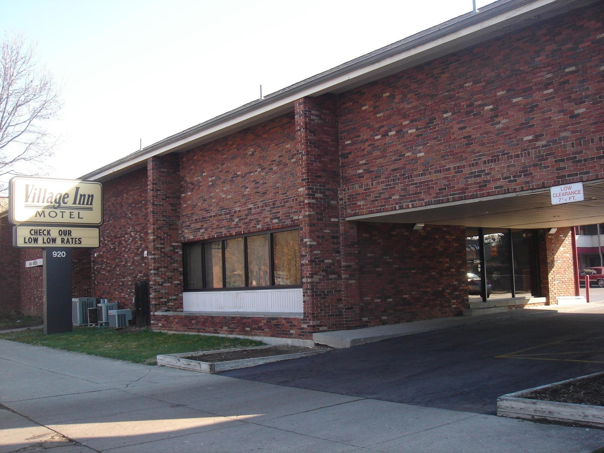 German Village Inn Motel Columbus Exterior photo
